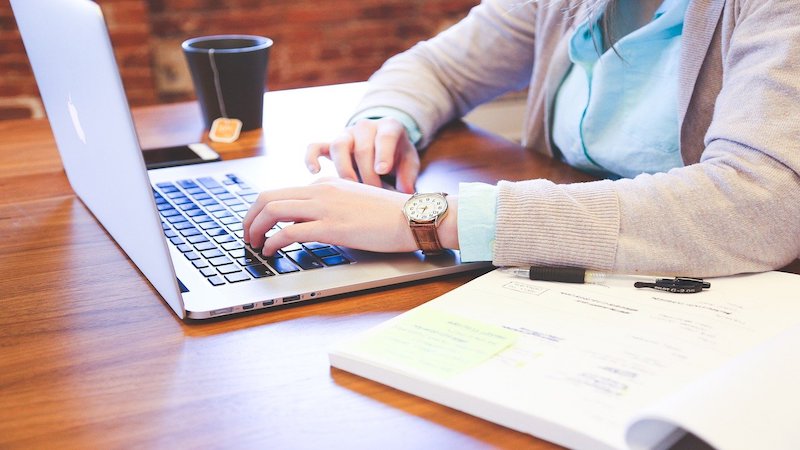 H&R helpt 20 leerlingen aan laptops voor thuisonderwijs